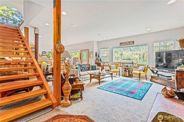 9204 Silver Lake Road, Maple Falls, WA 98266