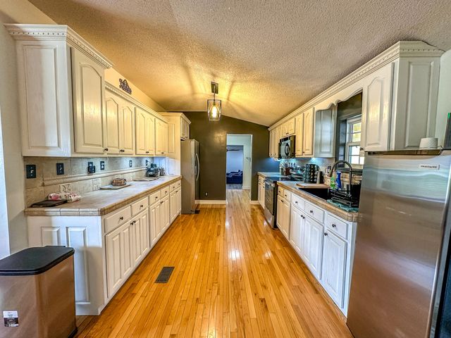 230 Stephen Trace Road, Barbourville, KY 40906