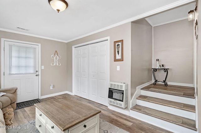 206 W Clement Street, Wallace, NC 28466