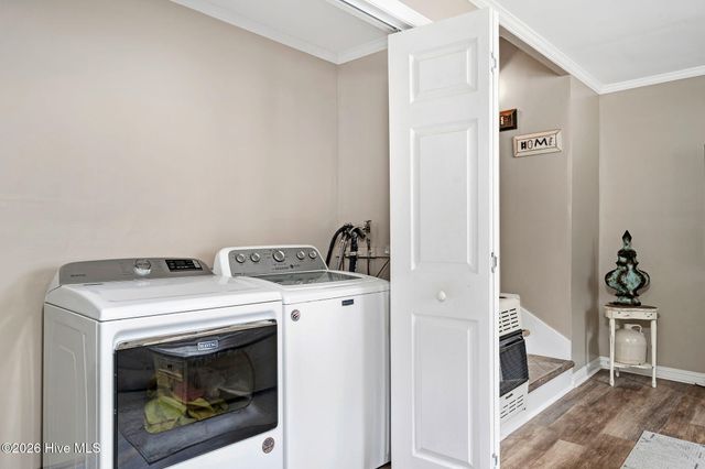 206 W Clement Street, Wallace, NC 28466