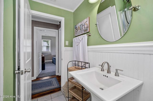 206 W Clement Street, Wallace, NC 28466