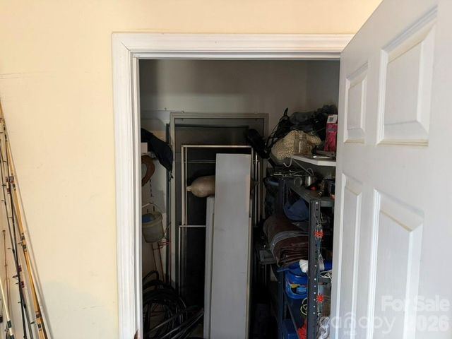 411 27th Avenue Circle NW, Hickory, NC 28601