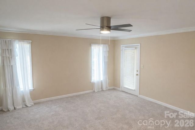 411 27th Avenue Circle NW, Hickory, NC 28601