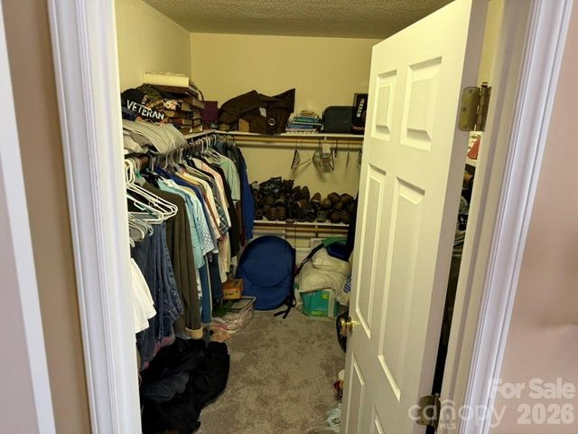 411 27th Avenue Circle NW, Hickory, NC 28601