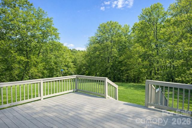 411 27th Avenue Circle NW, Hickory, NC 28601