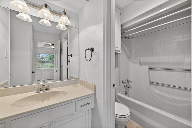 6218 Tezcuco Court, Granbury, TX 76049