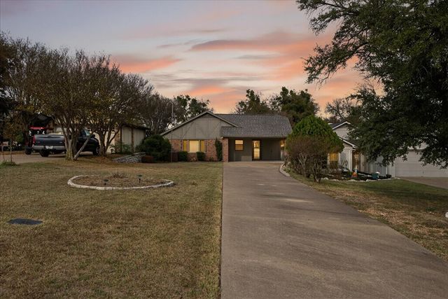 6218 Tezcuco Court, Granbury, TX 76049