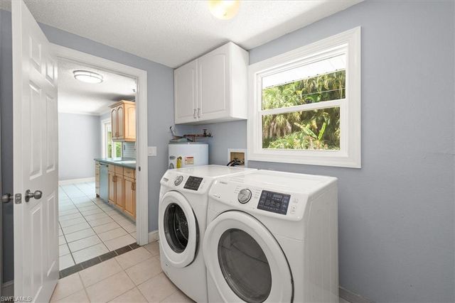 4639 Robin AVE, Naples, FL 34104