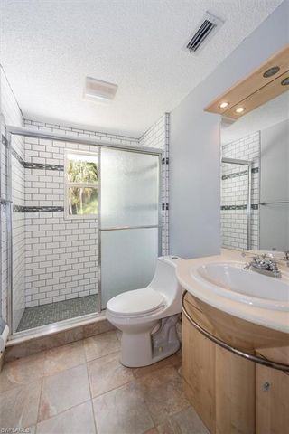 4639 Robin AVE, Naples, FL 34104