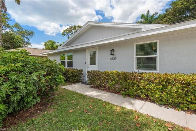 4639 Robin AVE, Naples, FL 34104