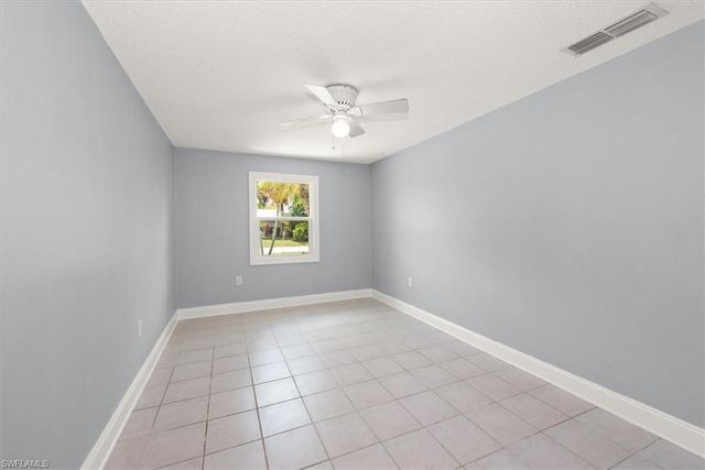 4639 Robin AVE, Naples, FL 34104