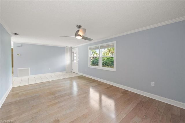 4639 Robin AVE, Naples, FL 34104