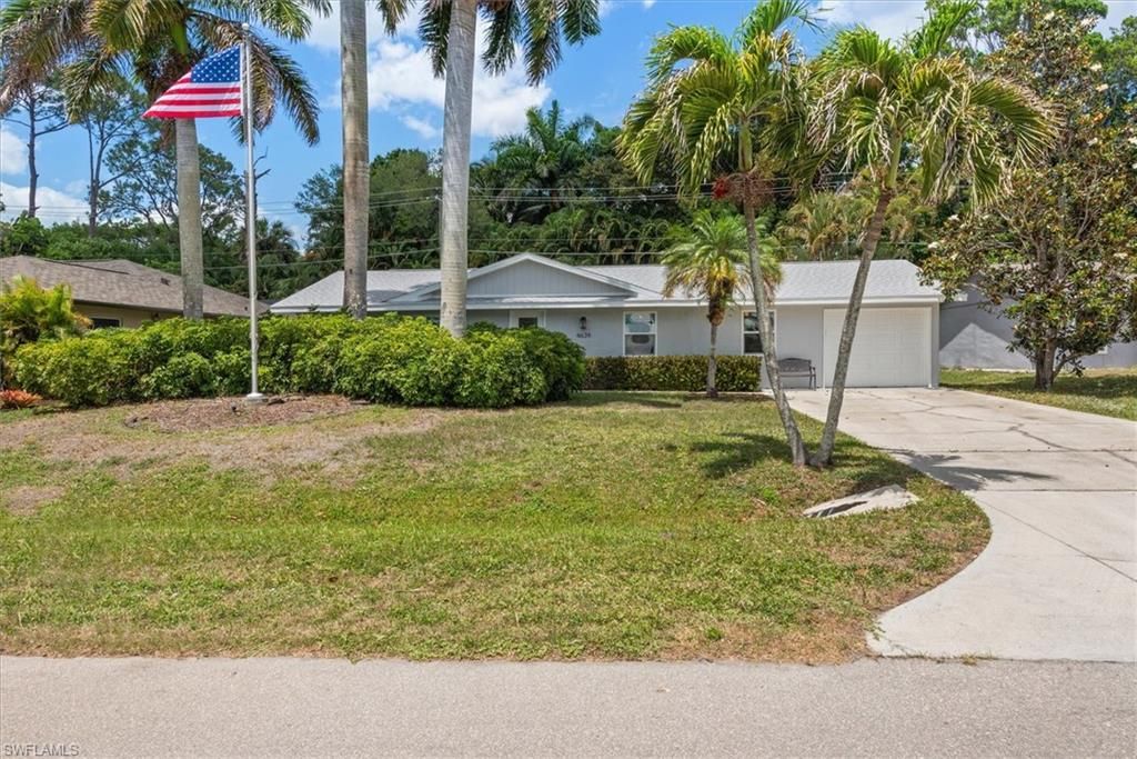 4639 Robin AVE, Naples, FL 34104