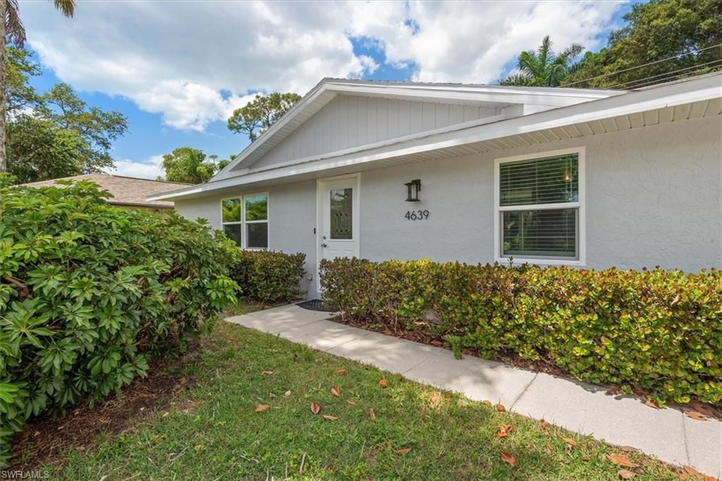 4639 Robin AVE, NAPLES, FL 34104 — photo 3