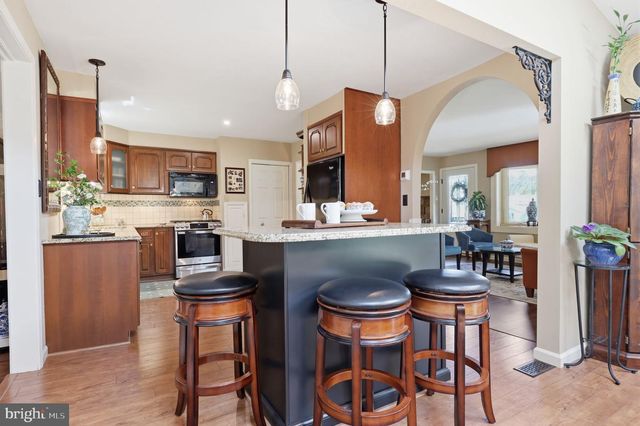 665 PADDOCK RD, Southampton, PA 18966
