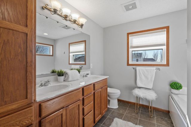 4560 199th Street W, Farmington, MN 55024