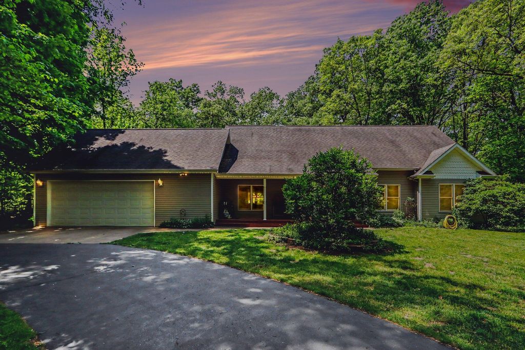 26805 Drape Road, Antwerp Twp, MI 49065