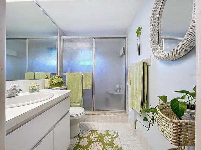 4650 COVE CIRCLE 209, St Petersburg, FL 33708