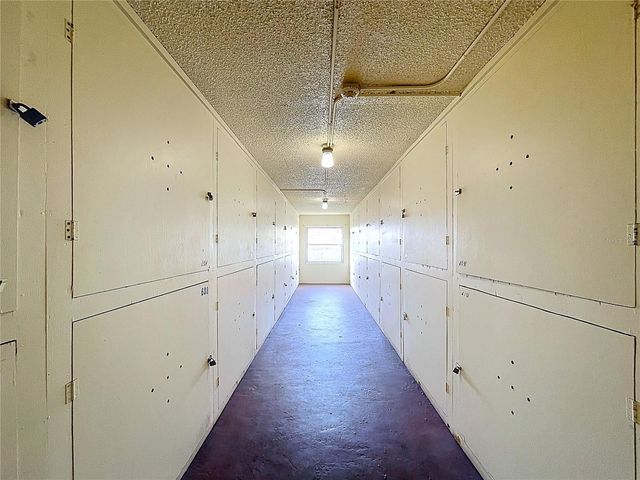 4650 COVE CIRCLE 209, St Petersburg, FL 33708