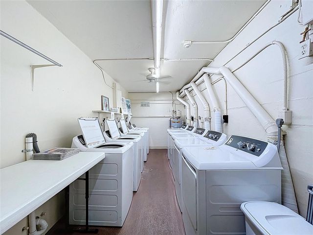 4650 COVE CIRCLE 209, St Petersburg, FL 33708