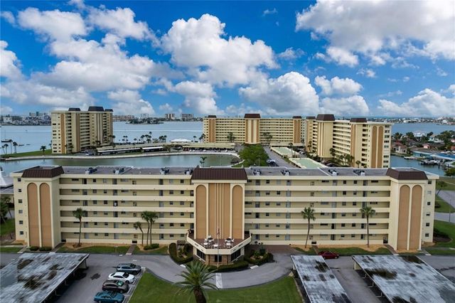 4650 COVE CIRCLE 209, St Petersburg, FL 33708