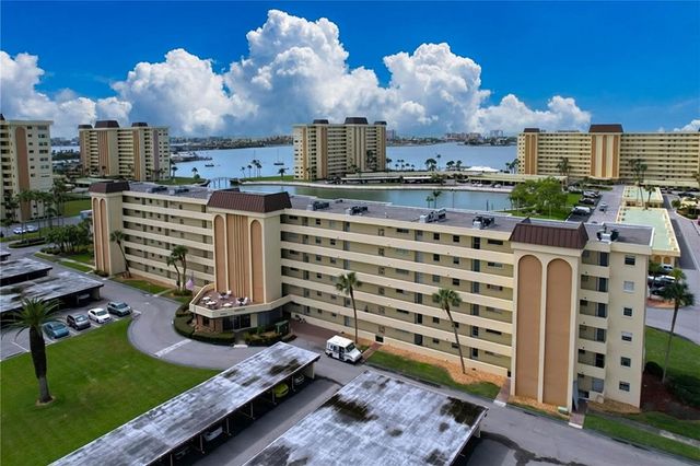 4650 COVE CIRCLE 209, St Petersburg, FL 33708