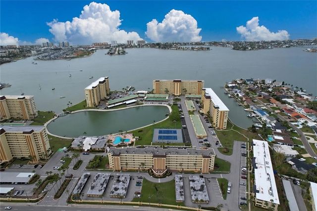 4650 COVE CIRCLE 209, St Petersburg, FL 33708