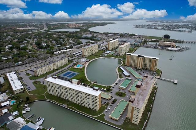 4650 COVE CIRCLE 209, St Petersburg, FL 33708