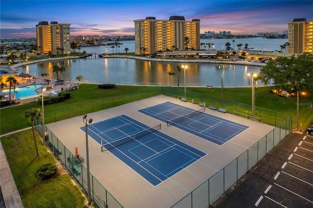 4650 COVE CIRCLE 209, St Petersburg, FL 33708