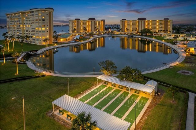 4650 COVE CIRCLE 209, St Petersburg, FL 33708