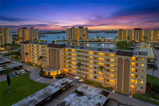 4650 COVE CIRCLE 209, St Petersburg, FL 33708