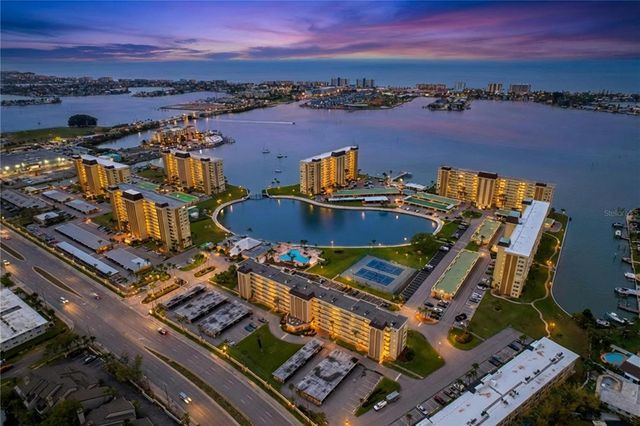 4650 COVE CIRCLE 209, St Petersburg, FL 33708