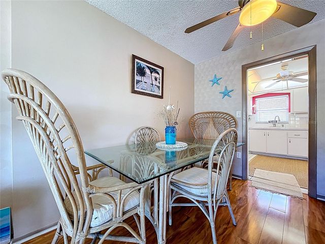 4650 COVE CIRCLE 209, St Petersburg, FL 33708