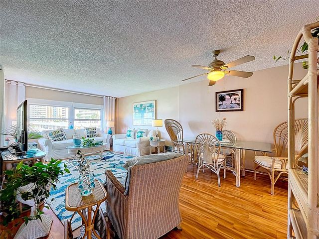 4650 COVE CIRCLE 209, St Petersburg, FL 33708