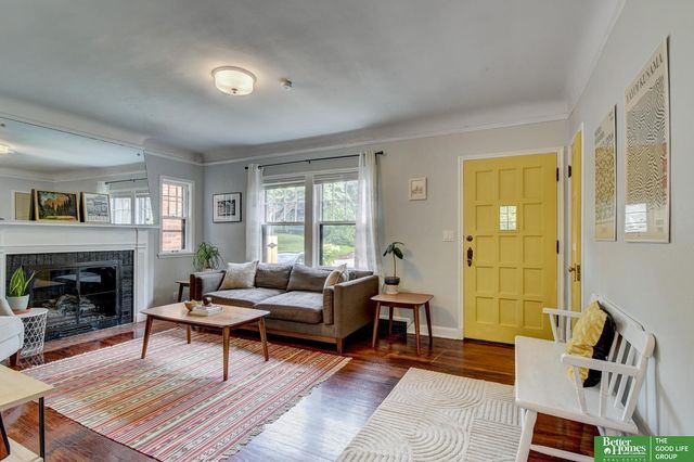 5035 Charles Street, Omaha, NE 68132