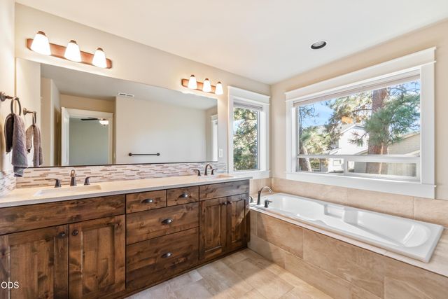 60345 Sage Stone Loop, Bend, OR 97702
