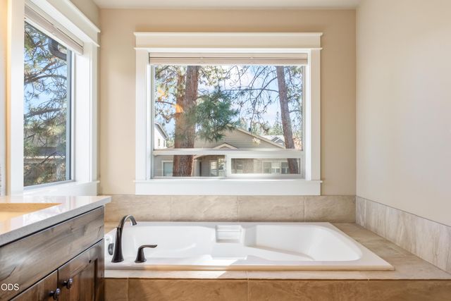60345 Sage Stone Loop, Bend, OR 97702