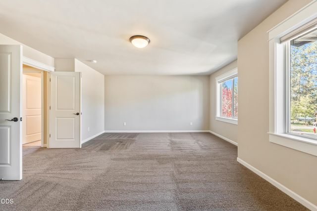 60345 Sage Stone Loop, Bend, OR 97702