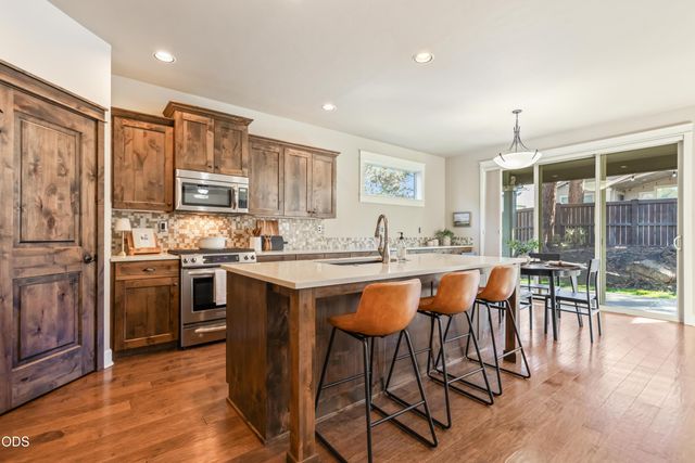 60345 Sage Stone Loop, Bend, OR 97702