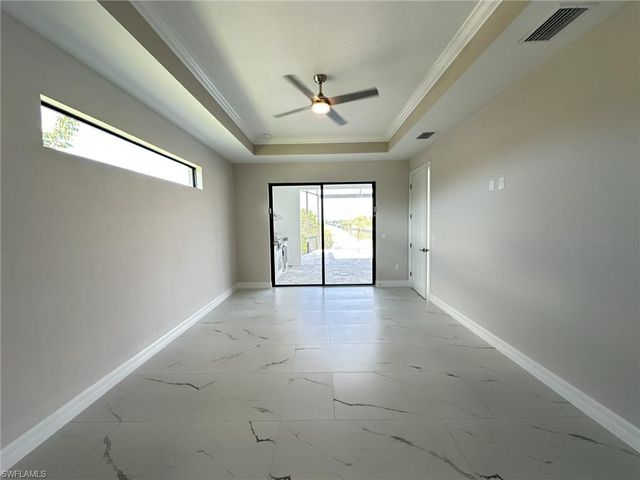 3915 Kismet PKWY W, Cape Coral, FL 33993