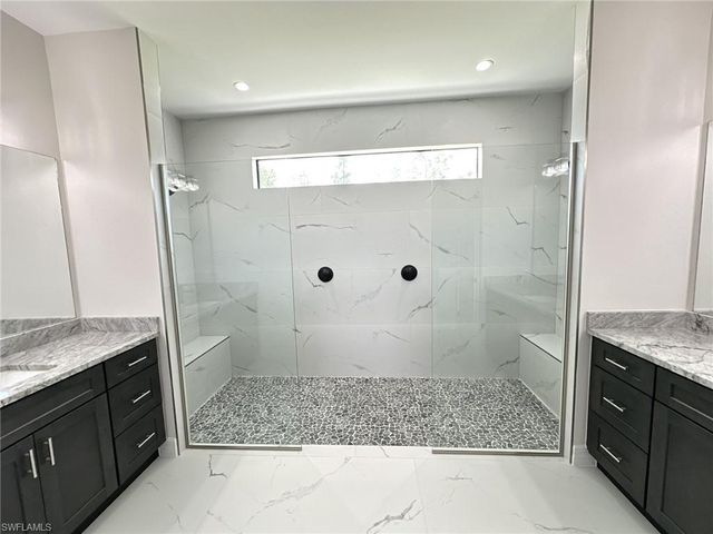 3915 Kismet PKWY W, Cape Coral, FL 33993