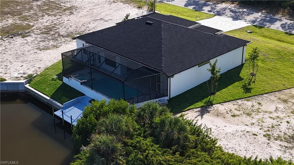 Image 33 of property listing at 3915 Kismet PKWY W, Cape Coral, FL 33993