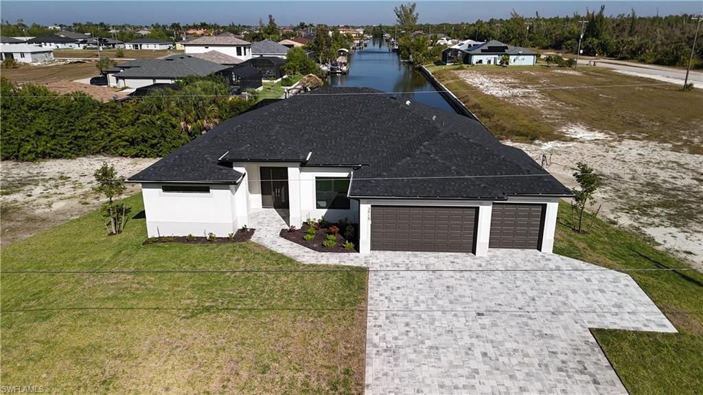 Image 34 of property listing at 3915 Kismet PKWY W, Cape Coral, FL 33993