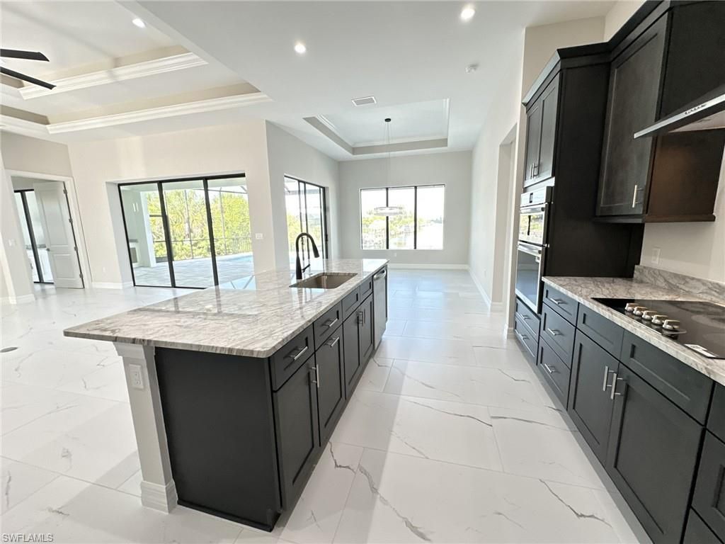 Image 9 of property listing at 3915 Kismet PKWY W, Cape Coral, FL 33993