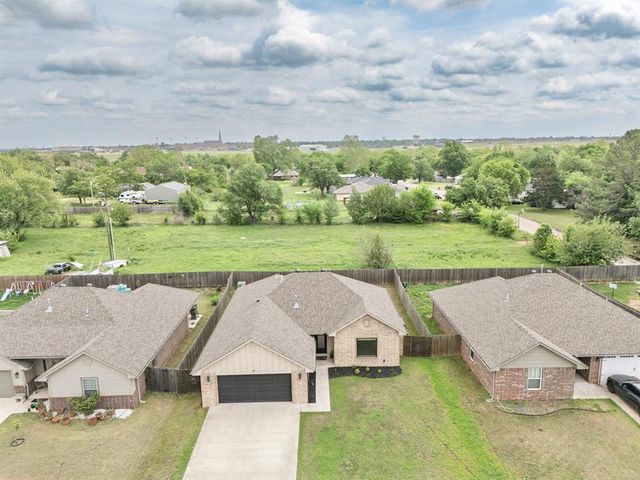 2225 Bent Tree Road, Shawnee, OK 74804