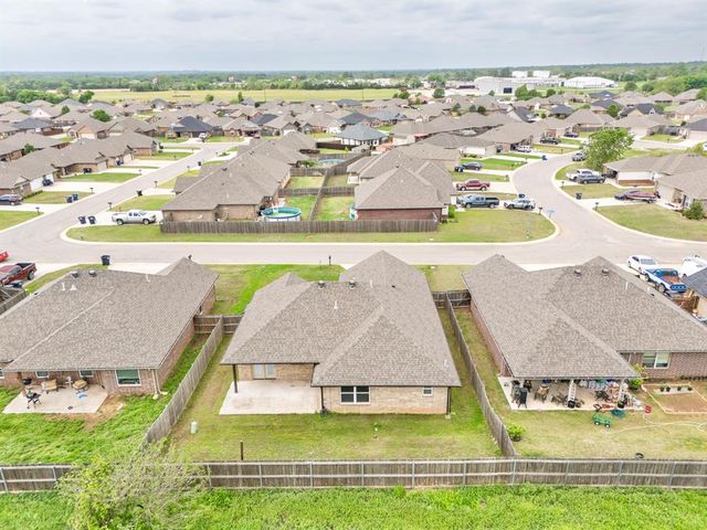 2225 Bent Tree Road, Shawnee, OK 74804