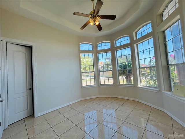 2613 N Woods N Drive, Edinburg, TX 78542