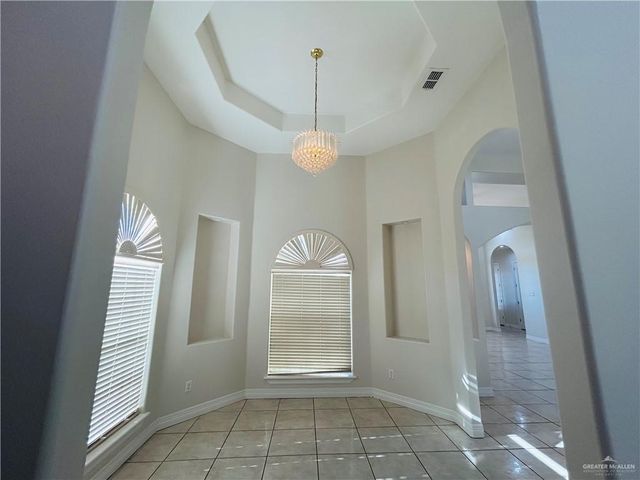 2613 N Woods N Drive, Edinburg, TX 78542