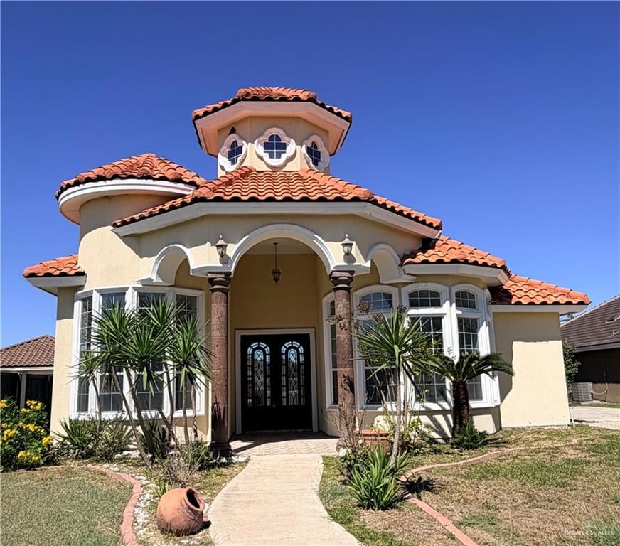 2613 N Woods N Drive, Edinburg, TX 78542