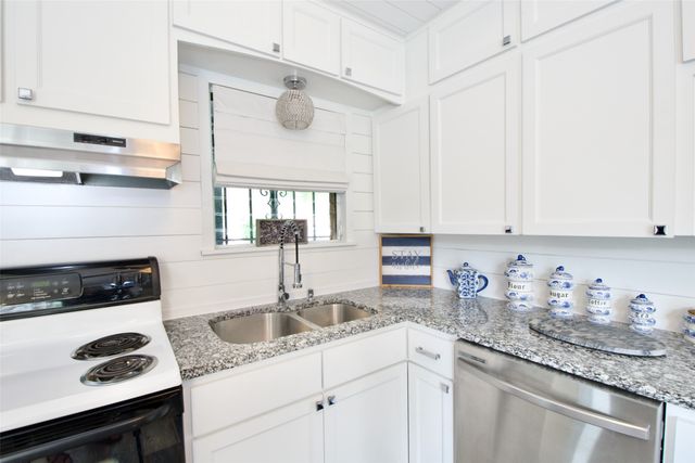 1307 N 65th Street, Waco, TX 76710